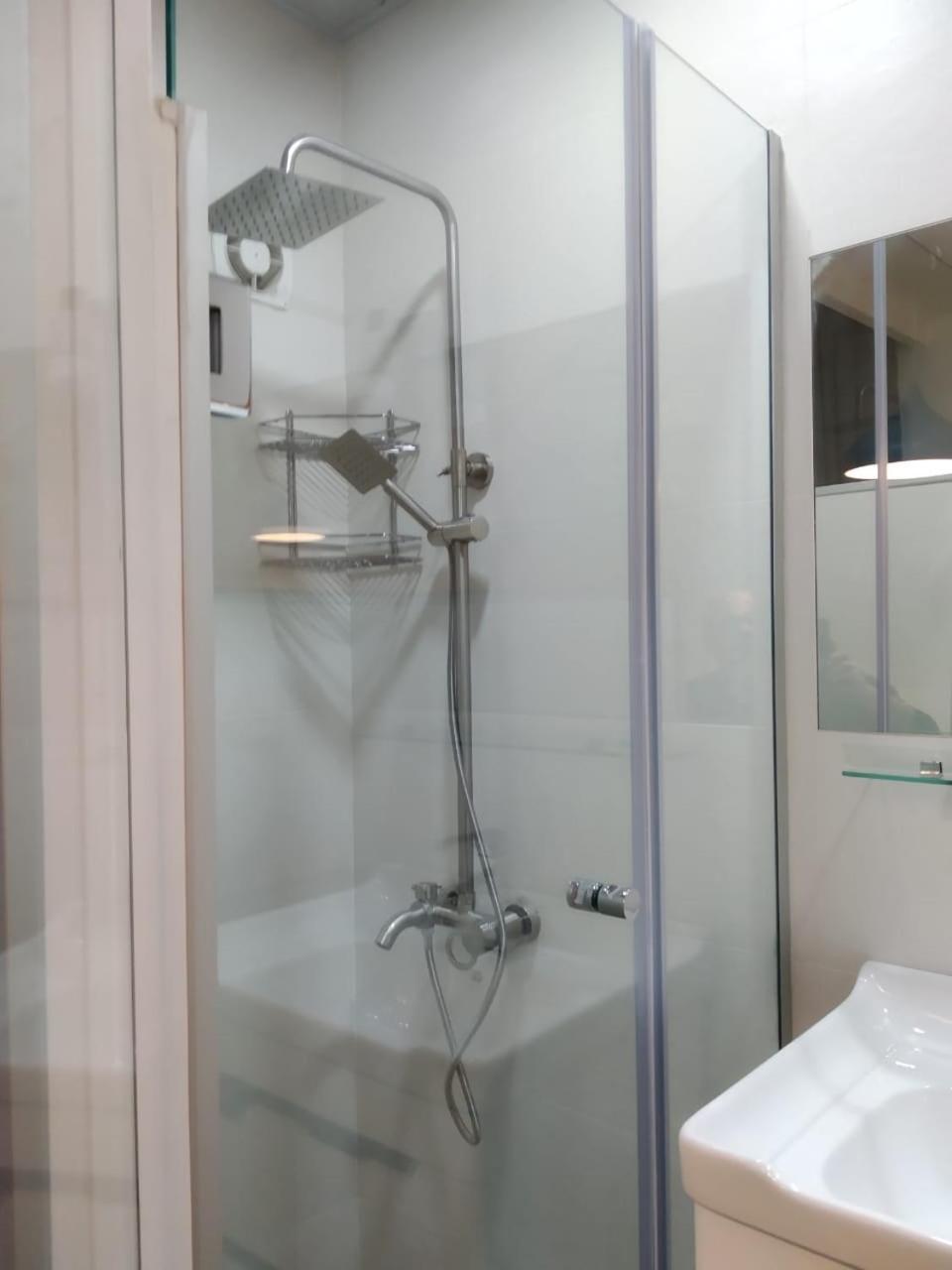 City Center Apartment 2 تبليسي المظهر الخارجي الصورة